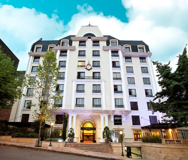 ESTELAR Suites Jones Hotel