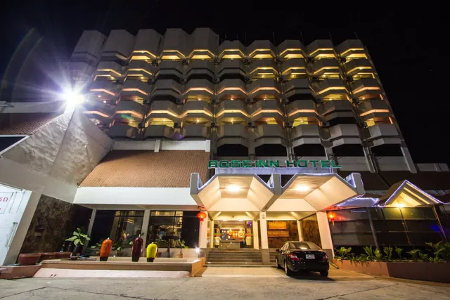 Rose Inn Taphan Hin Hotel
