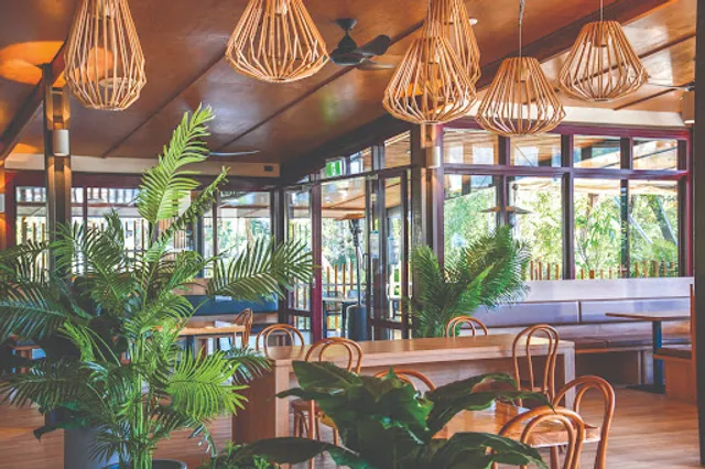 Sand & Wood Restaurant