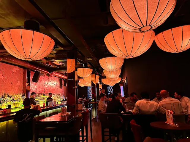 Xu Restaurant Lounge