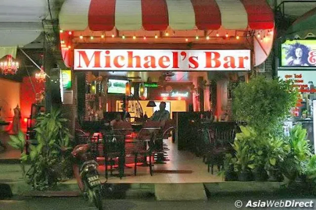 Michel Angelo’s Bar, Lounge and Diner