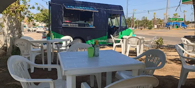Iguanas Burger Truck | Hamburguesas artesanales en Acapulco