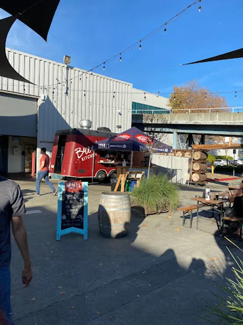 Drakes Brewing Company Davis Street