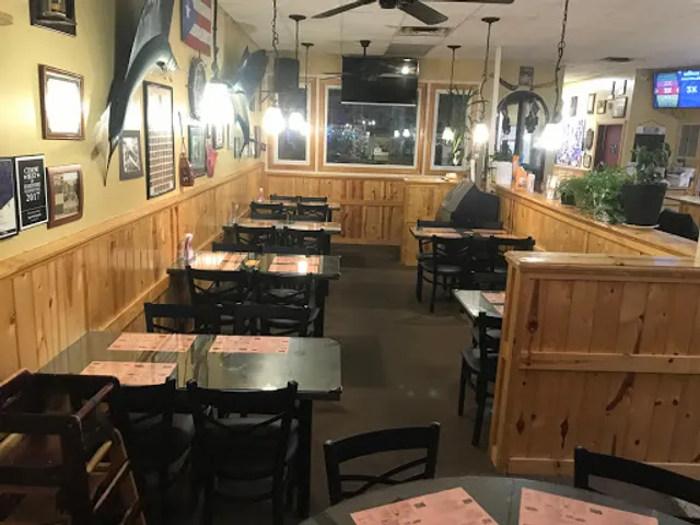 Aqui Me Quedo Restaurant