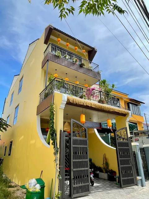 PHỐ CHỢ ĐÊM Villa