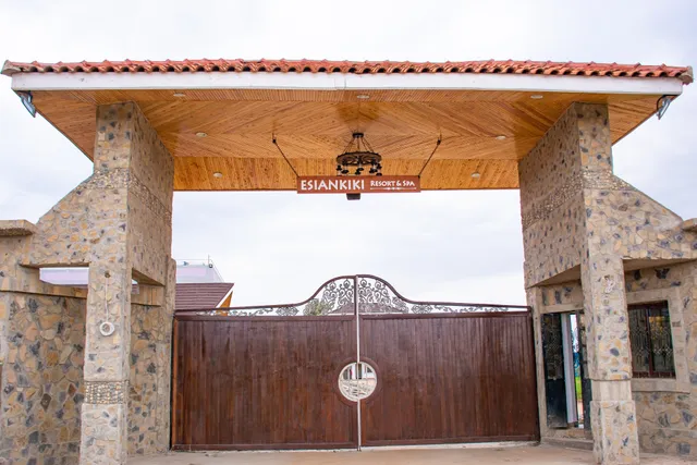 Esiankiki Resort & Spa