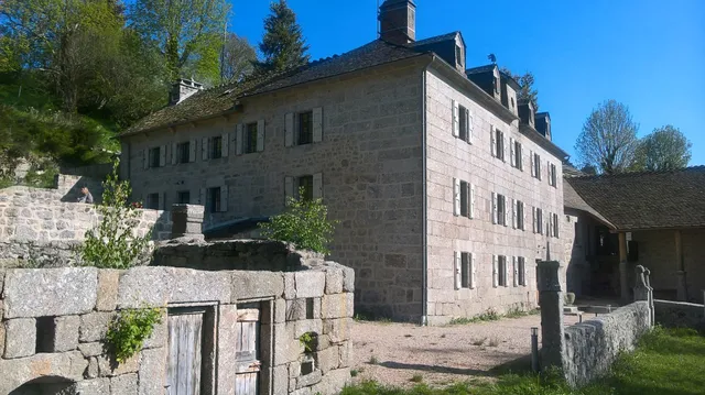 Domaine de Coulagnettes : gîtes & SPA