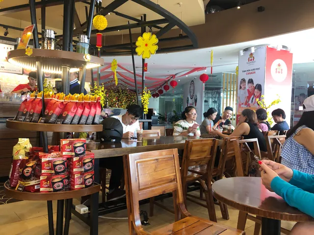 Highlands Coffee Saigon Mall