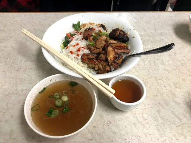 Pho Pasteur Restaurant