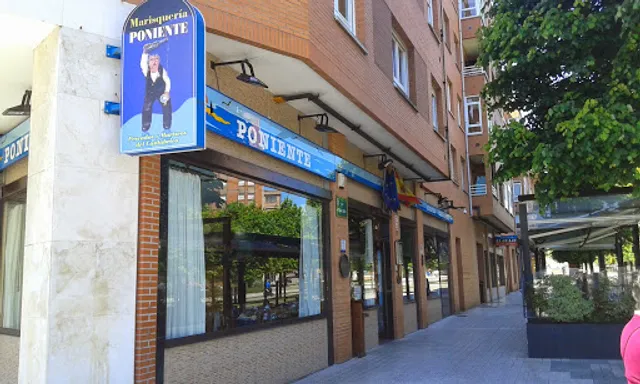 Sidrería Marisquería Poniente