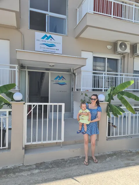 Del Mar Apartments II