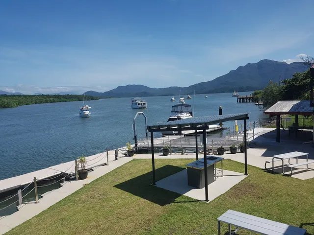 Lucinda Fishing Lodge