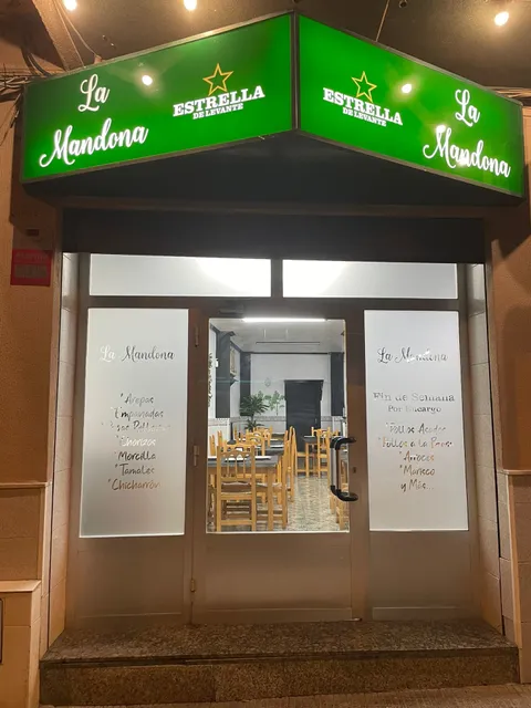 La Mandona
