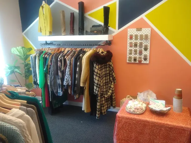 Bloom Consignment & Resale Clothing