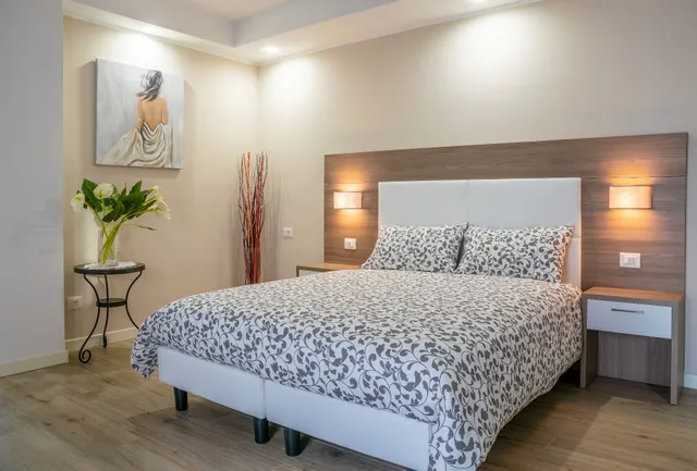 Room&Breakfast Red One