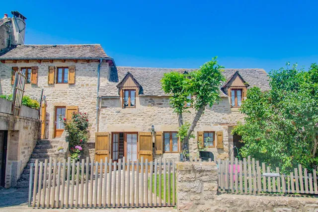 Gîtes de France 3 épis 10 pers au Regourdel