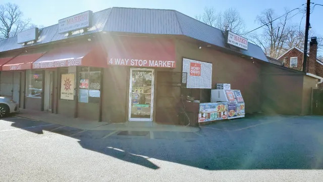 Four Way Stop Market