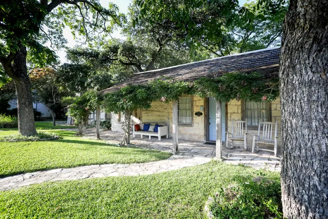 Austin Street Retreat
