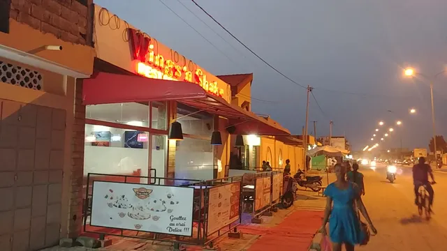 Wings 'n Shake Totsi