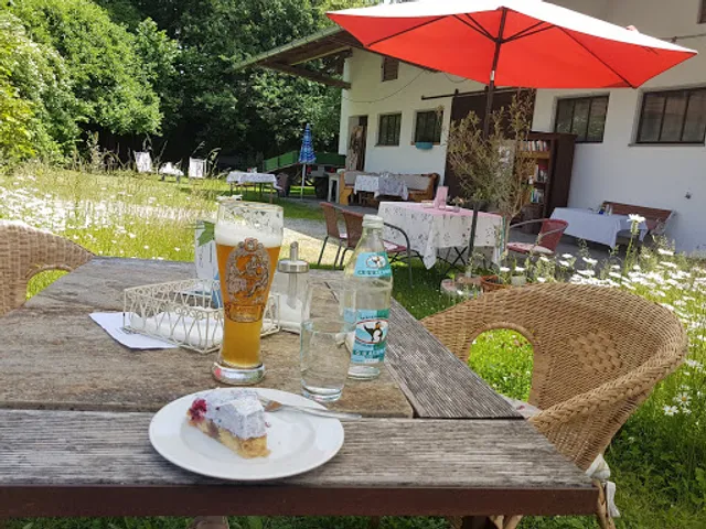 Hof Rosenrot & Cafe - Doris Gibson