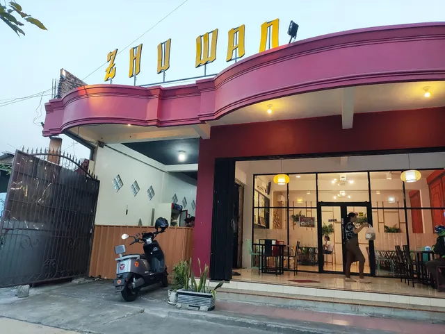 Zhu Wan Chinese Food Resto & Cafe