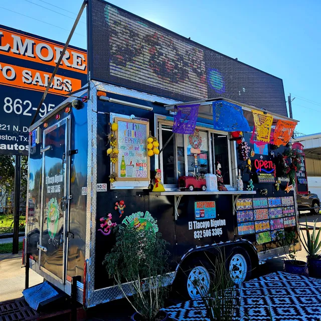 El Tlacoyo Bigoton (Food Truck)