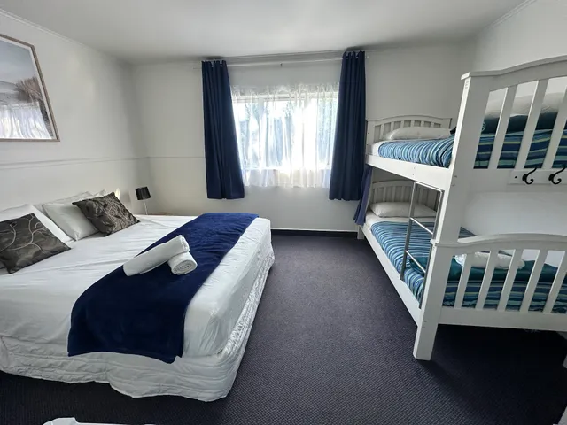 Happy Apple Backpackers