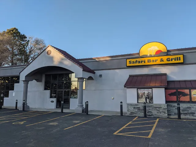 Safari Bar And Grill