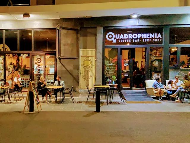 Quadrophenia FTV · SURF BAR