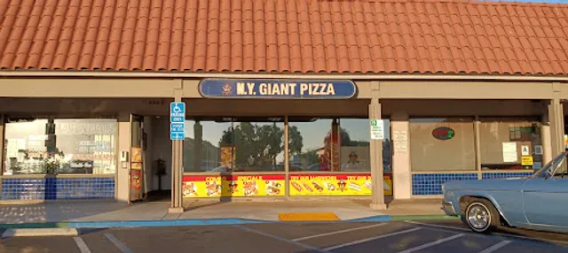 NY Giant Pizza