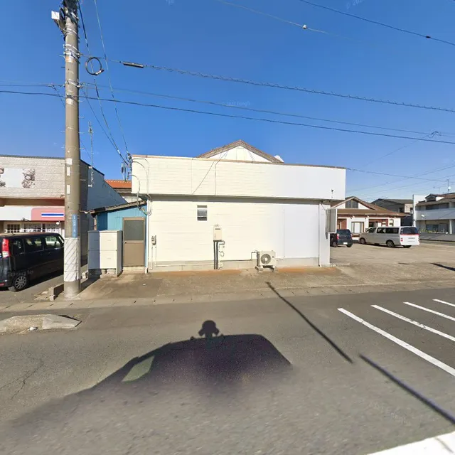 1杯100円から! BAR BLOWIN’