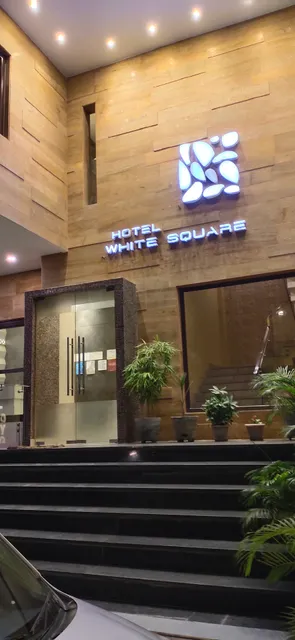 Hotel White Square