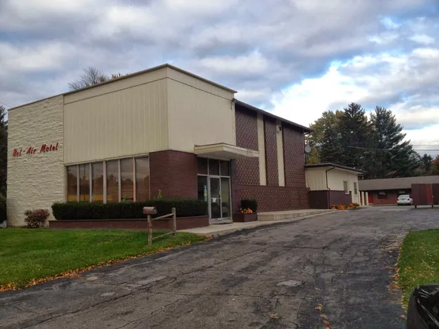 Bel Air Motel