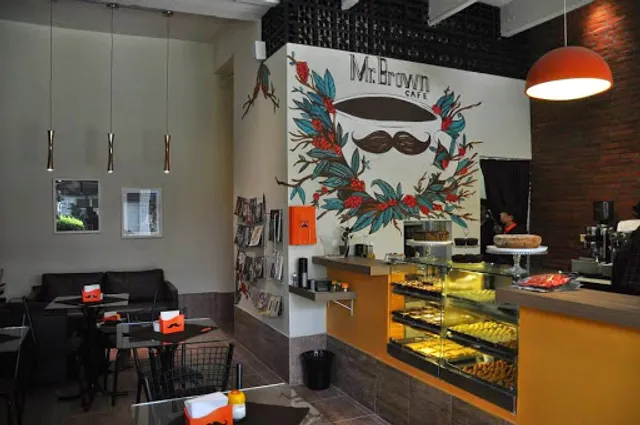 Mr.Brown Café