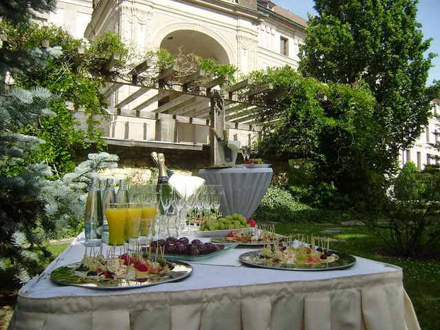 Coffee and Restaurant Na Baste