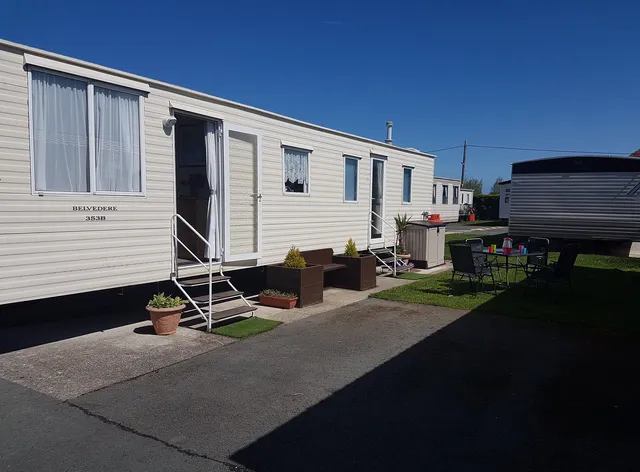 Lyons Oakfield Holiday Park