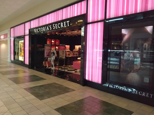 Victoria's Secret & PINK