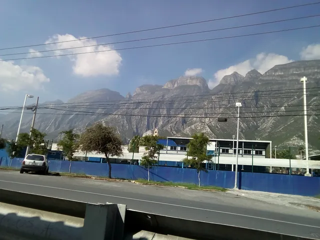 Fraternidad San Pedro 400 Park