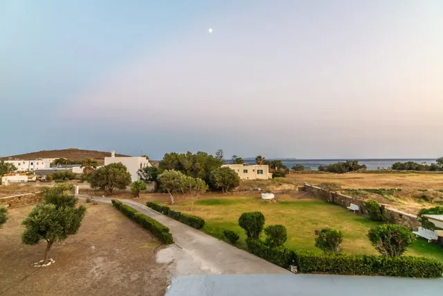 KŌRES Your Tinos Summer Retreat