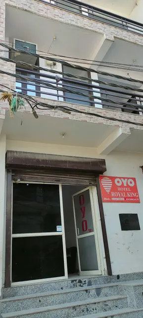OYO Flagship 70819 Hotel Royal King