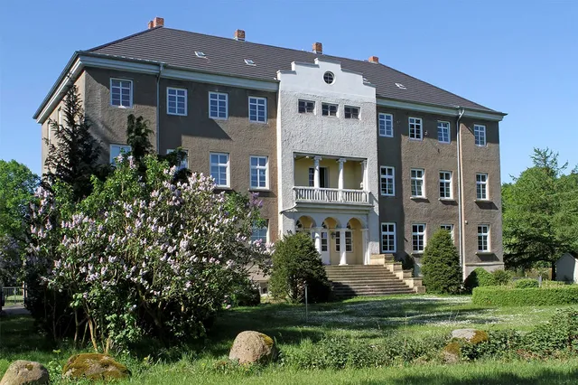 Gutshaus Volzrade - Hotel und Ferienwohnungen
