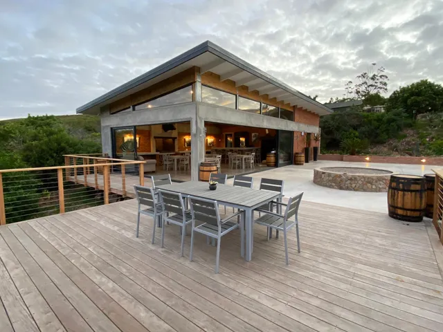 FIJNBOSCH GAME FARM AND LODGE