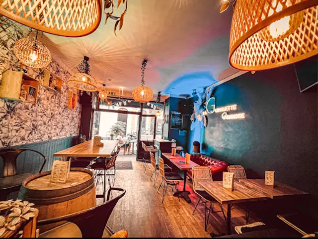 GUILLOTINE Craft beers & Cocktails