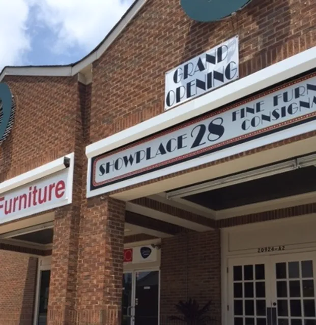 Showplace 28 Furniture & Decor Consignment
