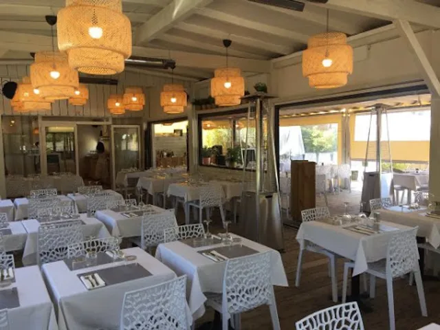 TASTA, Paillote de copains