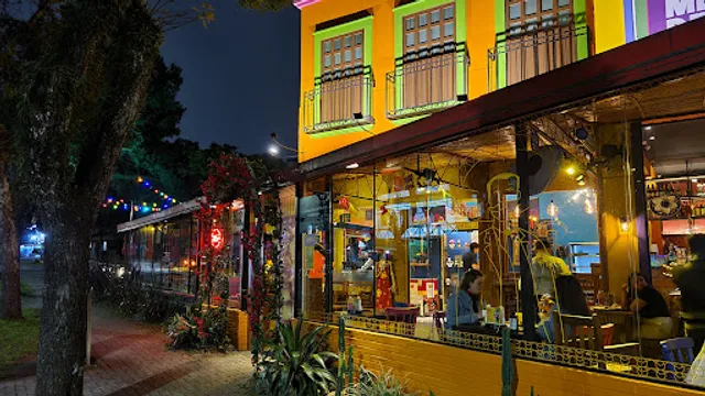 Zapata Mexican Bar - Água Verde