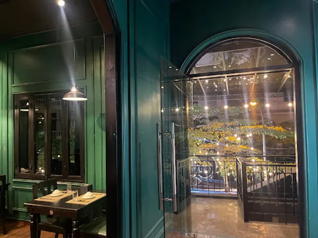 Nhà hàng Sao Vàng - Khát Vọng - Vườn Bia 51 Đốc Ngữ