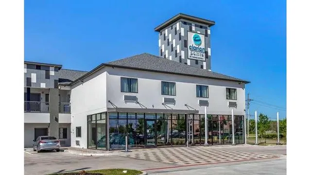 Clarion Pointe Port Arthur-Beaumont South