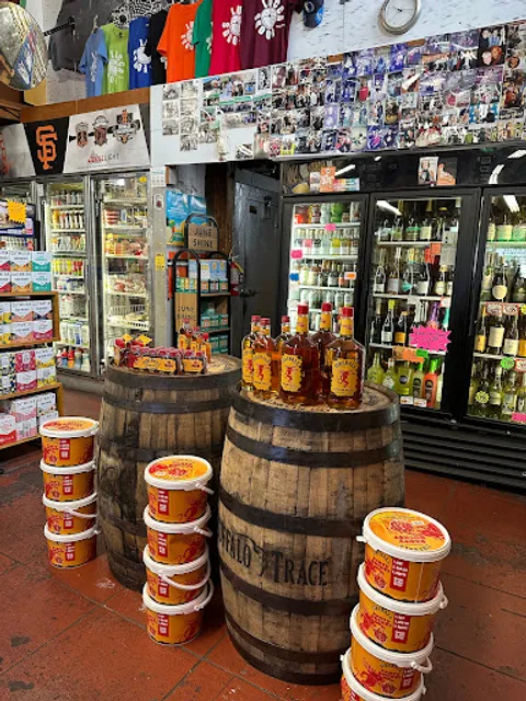 Lucca Food Deli & Wine Shop