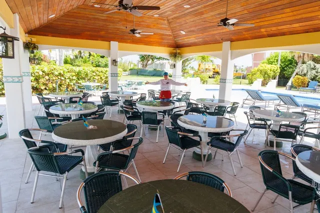 Pisces Seafood House & Pizzeria